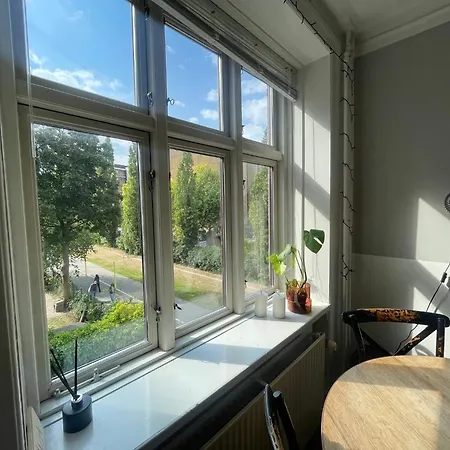 In Heart Of Amager 아파트 *